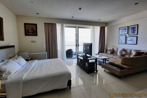 the costa – studio apartment for rent in the center a211