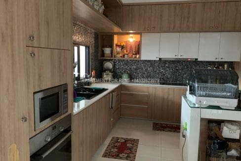 3-br house for rent in the center h011