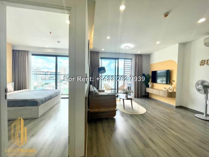 Marina Suites – 2 bedroom apartment with sea view for rent in tourist area - A801
