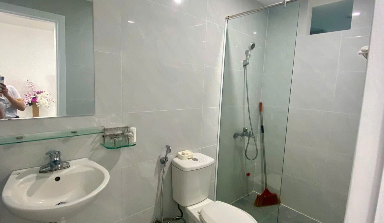 z6533063043174_593b0d808a114cf2a4d87b427e2f15de