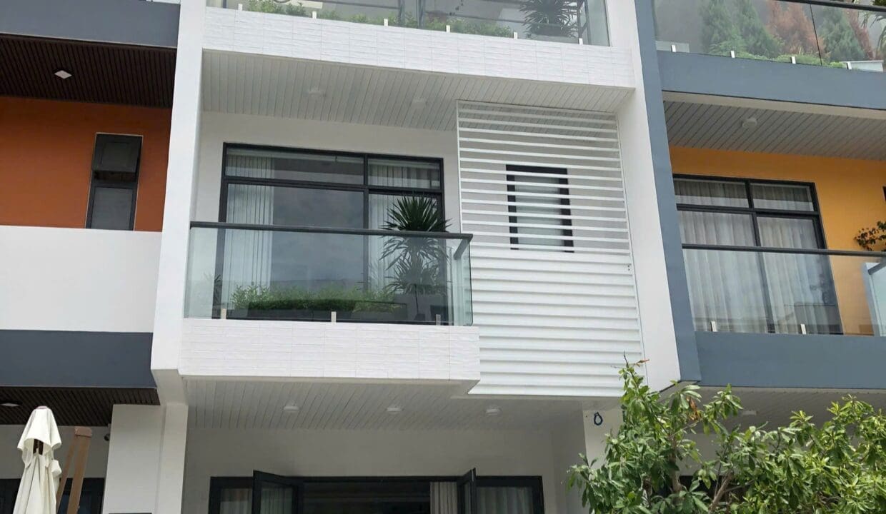 z7002842799084_0003be745d10016a756a54453ecb6ad8