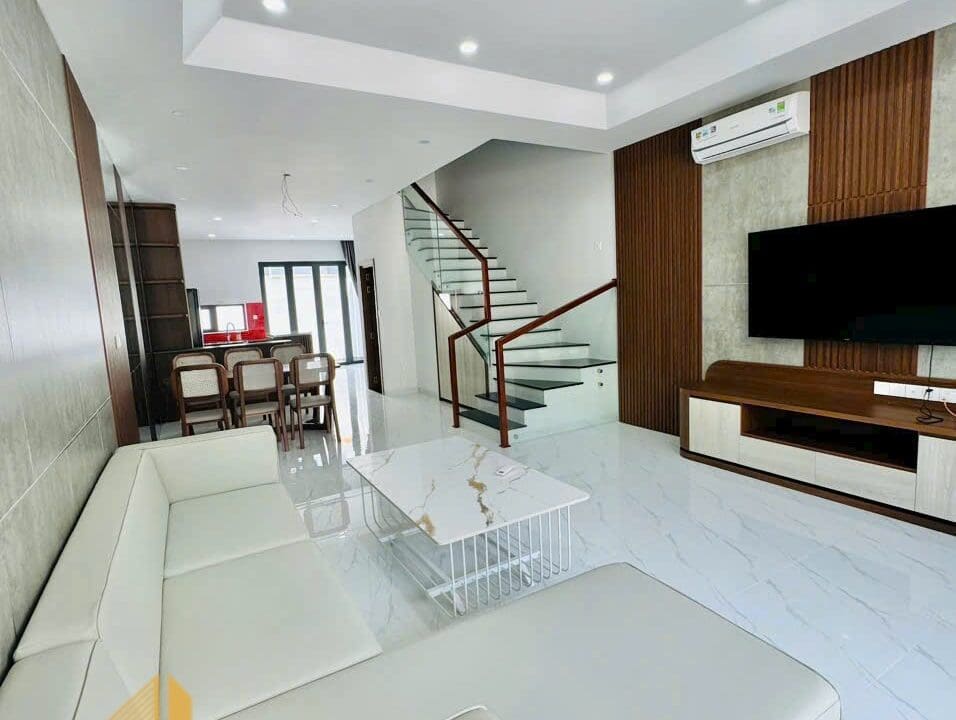 z6965818702846_6793f2fc89f86f3dced556e226a40c87