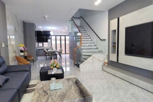 gold coast – seaview studio for sale in the center s029