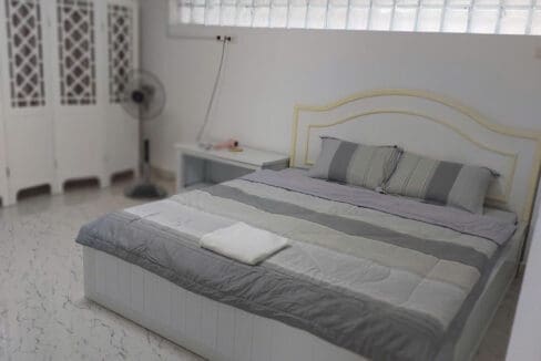 gold coast – seaview studio for sale in the center s029