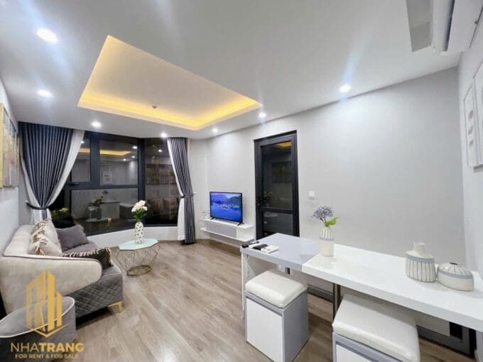 hud – luxury living: rent a 2 br apartment with beautiful city views – a1124